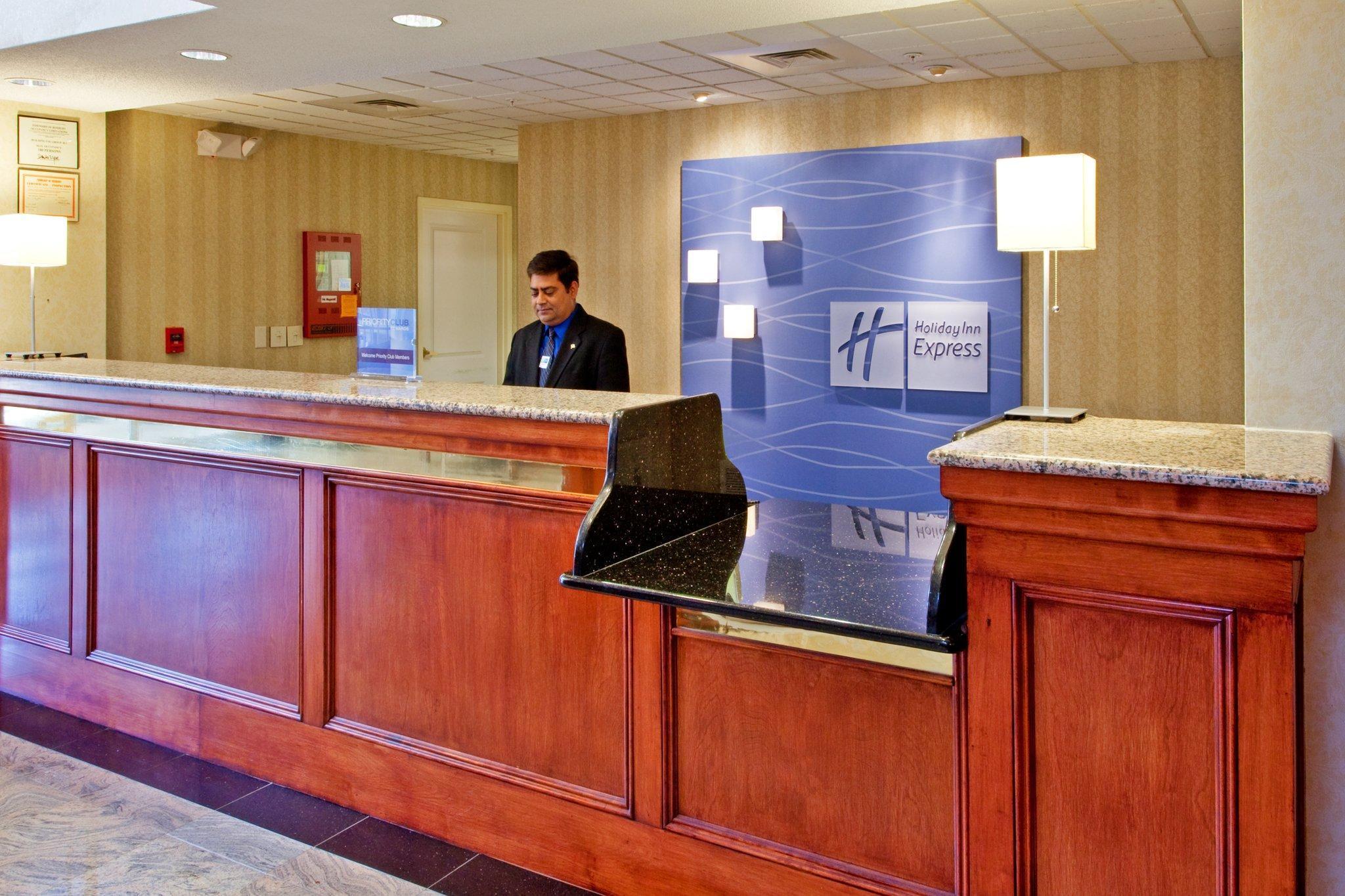 Holiday Inn Express Mount Arlington, An Ihg Hotel Інтер'єр фото